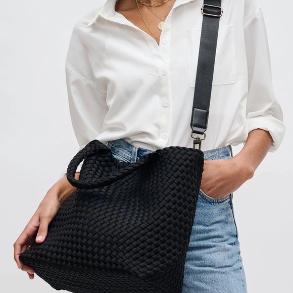 NWT Sol and Selene Sky's The Limit - Medium Tote in Black - Picture 2 of 8